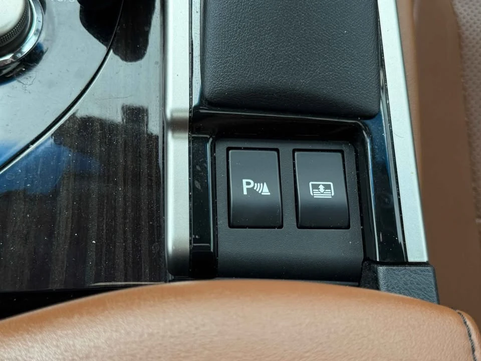 2014 Lexus GS 4th Gen - Image 19 of 20
