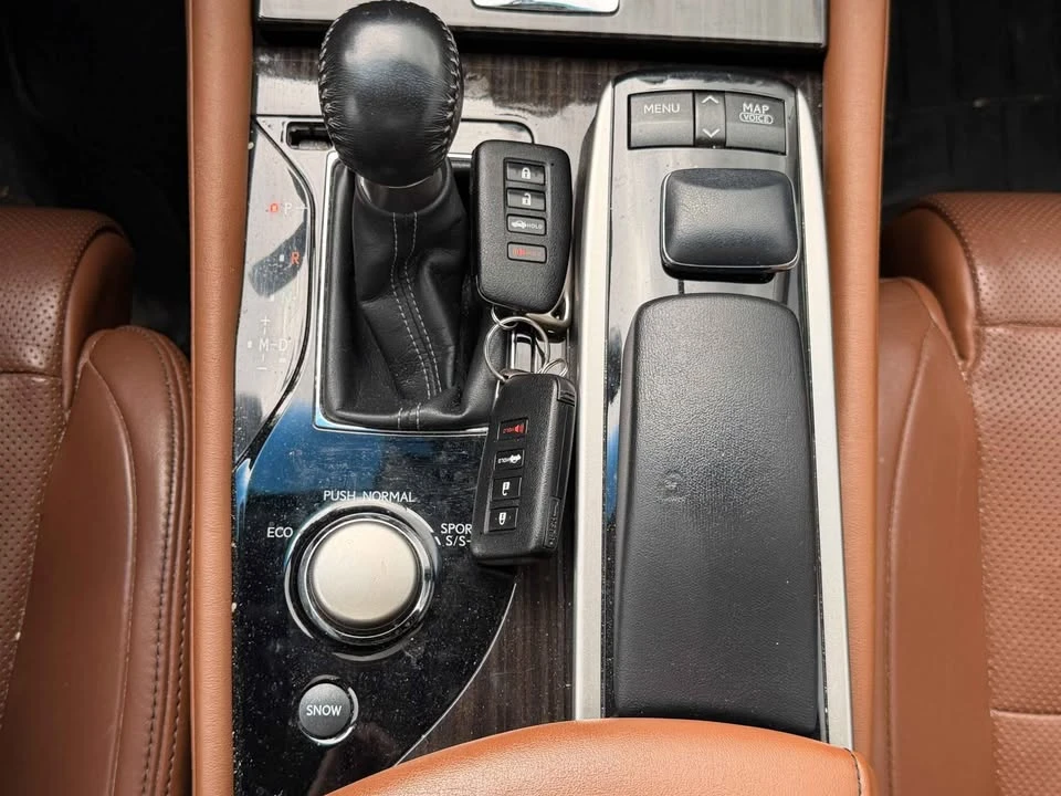 2014 Lexus GS 4th Gen - Image 18 of 20