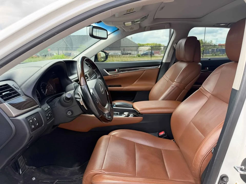 2014 Lexus GS 4th Gen - Image 10 of 20