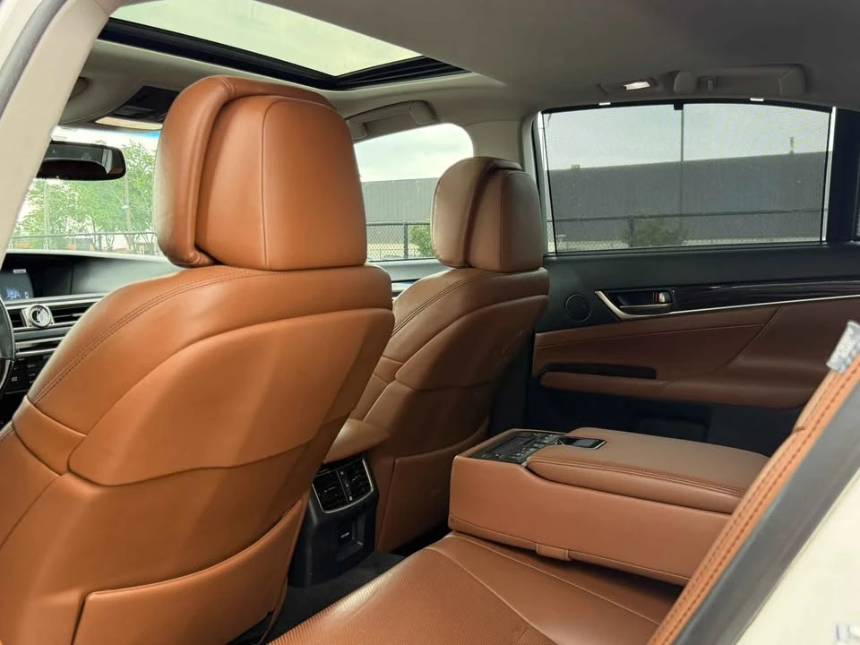 2014 Lexus GS 4th Gen - Image 15 of 20