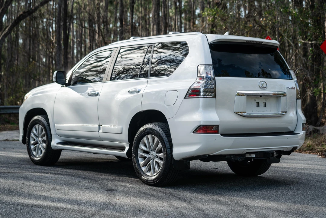 2014 Lexus GX 2nd Gen - Image 4 of 31