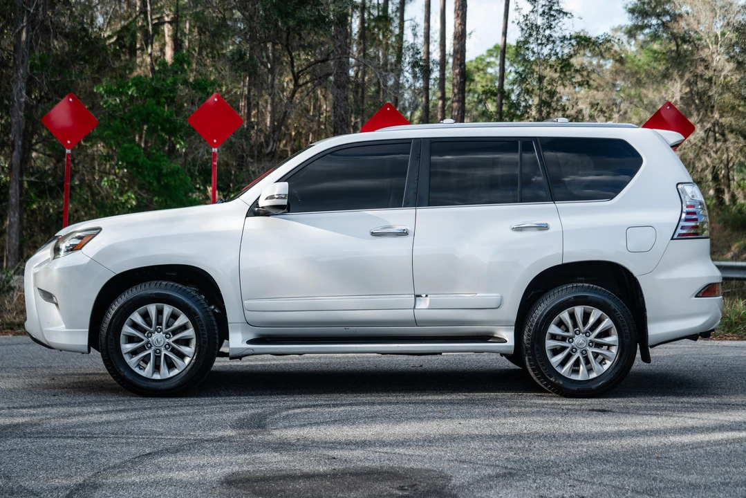 2014 Lexus GX 2nd Gen - Image 11 of 31