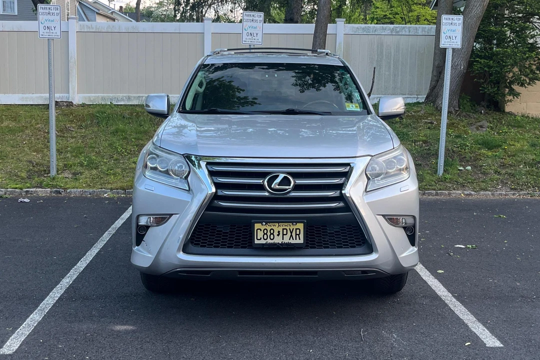 2014 Lexus GX 2nd Gen - Image 2 of 31