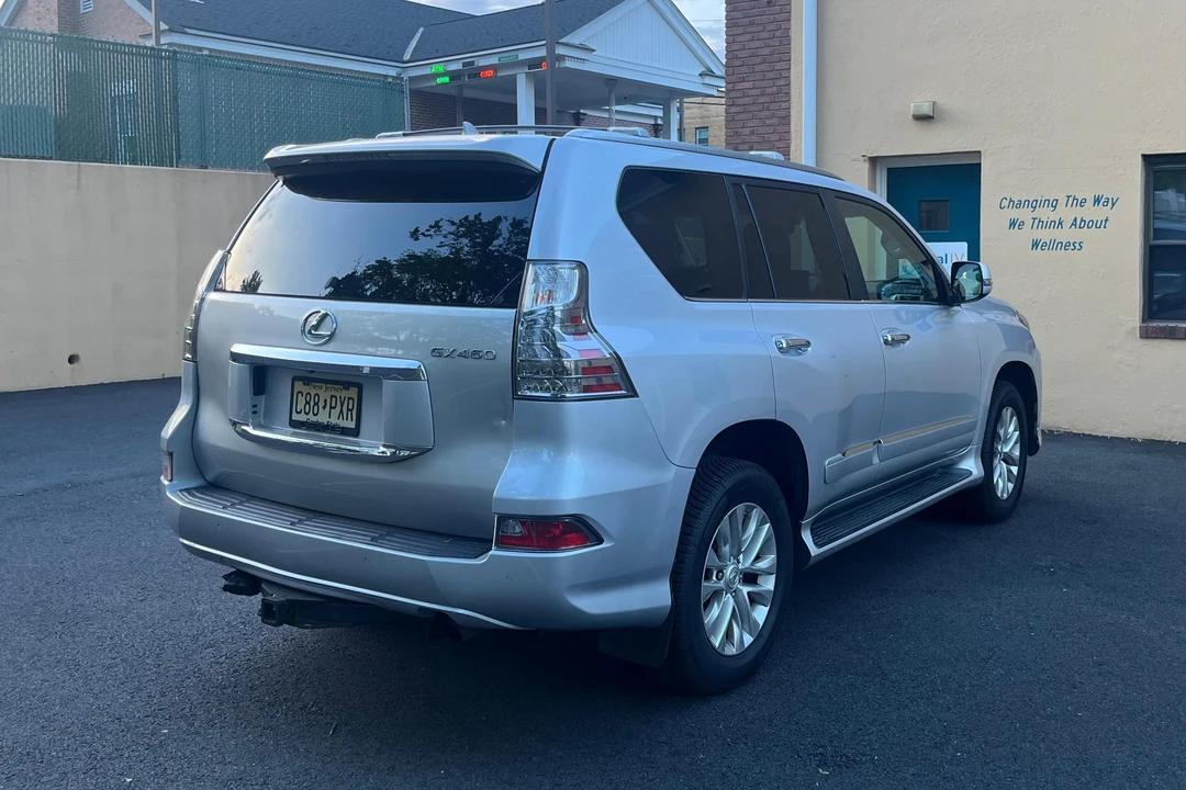 2014 Lexus GX 2nd Gen - Image 4 of 31