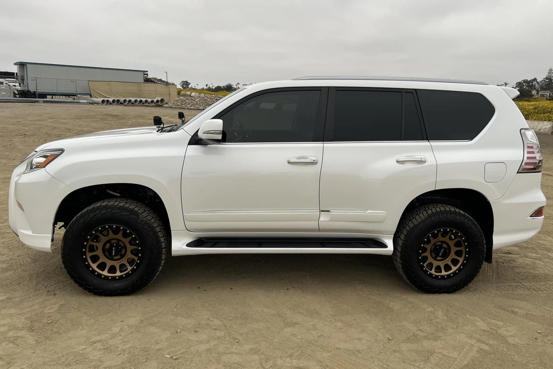 2014 Lexus GX 2nd Gen - Image 3 of 31