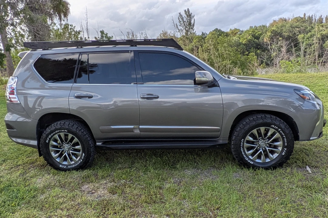 2014 Lexus GX 2nd Gen - Image 3 of 31