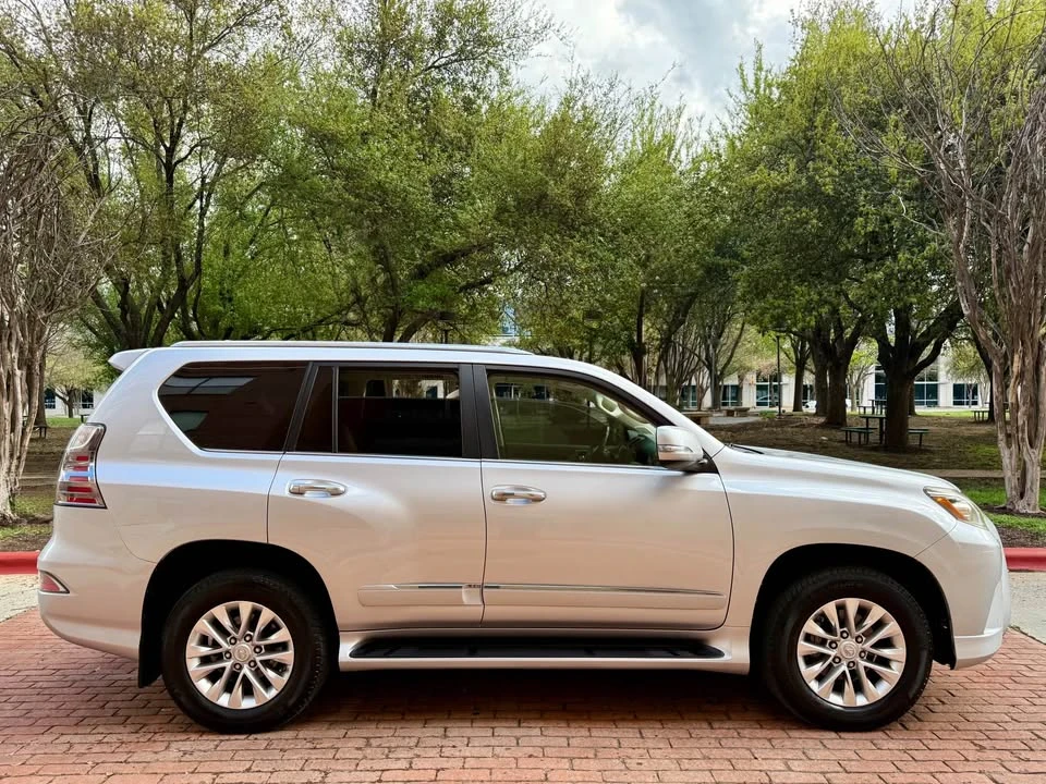 2014 Lexus GX 2nd Gen - Image 2 of 17