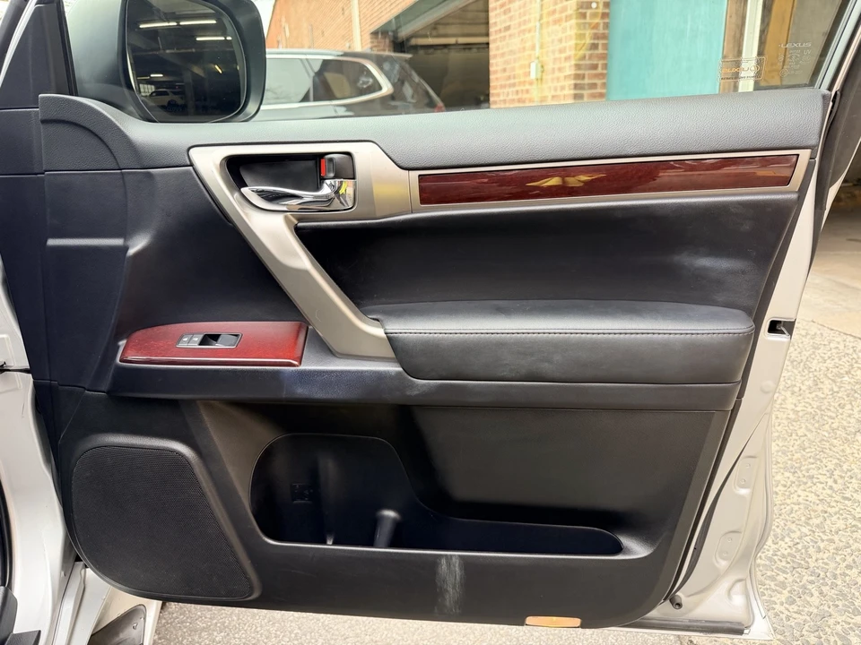 2014 Lexus GX 2nd Gen - Image 30 of 31