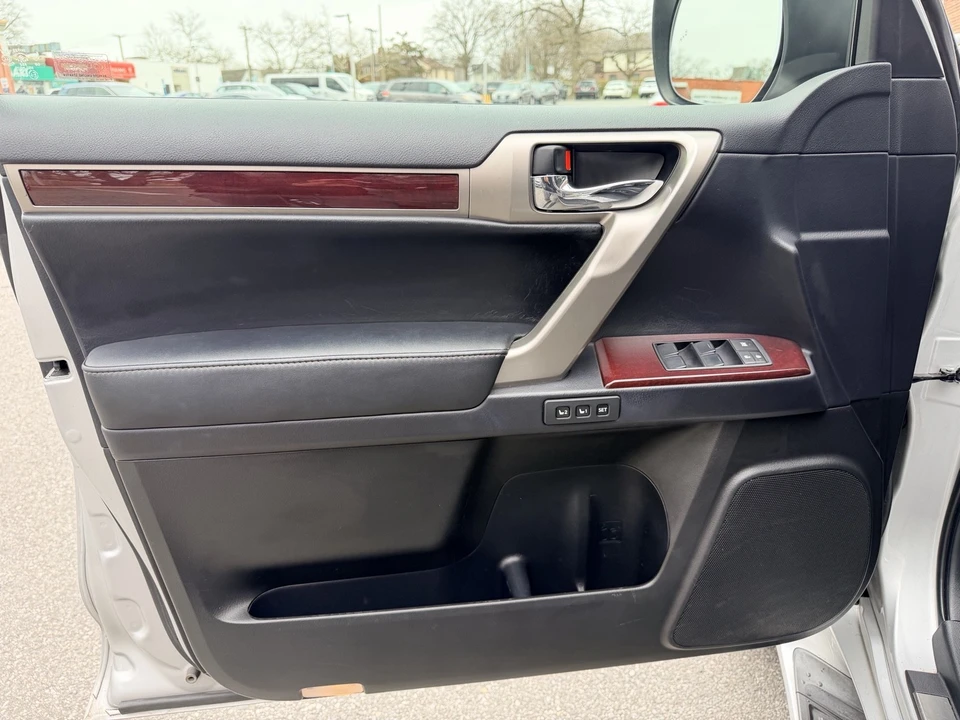 2014 Lexus GX 2nd Gen - Image 28 of 31