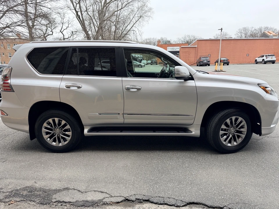 2014 Lexus GX 2nd Gen - Image 5 of 31