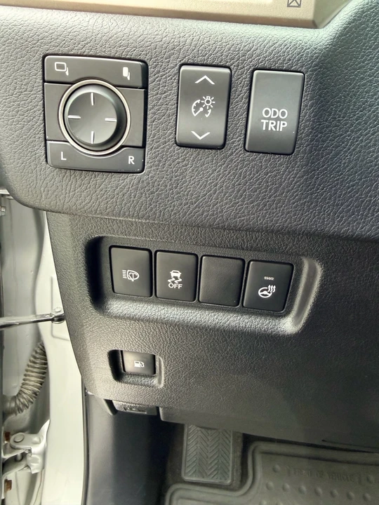 2014 Lexus GX 2nd Gen - Image 23 of 31