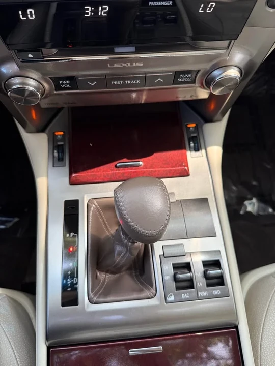 2014 Lexus GX 2nd Gen - Image 16 of 17