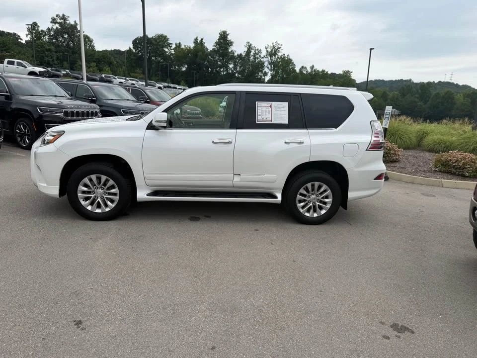2014 Lexus GX 2nd Gen - Image 2 of 8