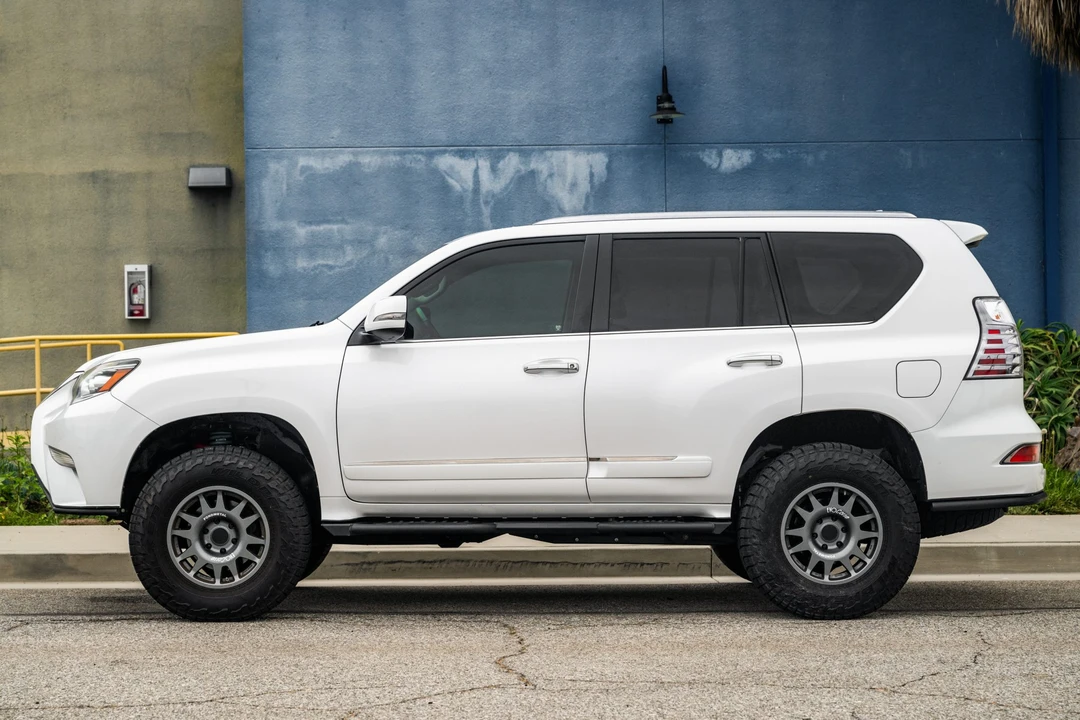 2014 Lexus GX 2nd Gen - Image 2 of 31