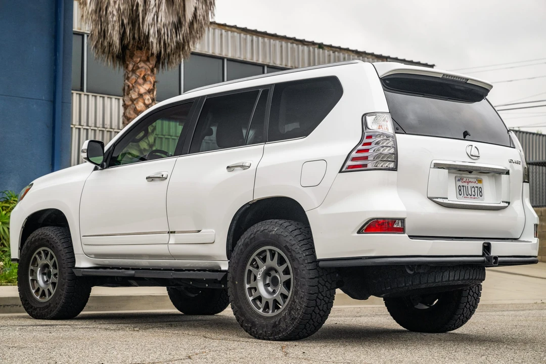 2014 Lexus GX 2nd Gen - Image 3 of 31