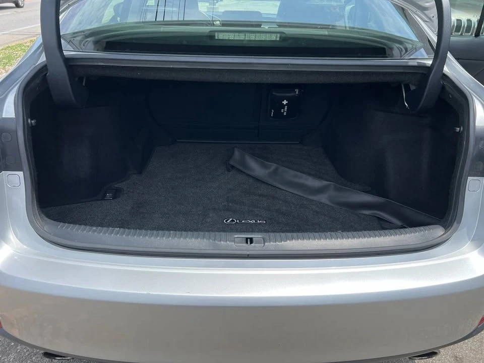 2014 Lexus IS 3rd Gen - Image 11 of 20