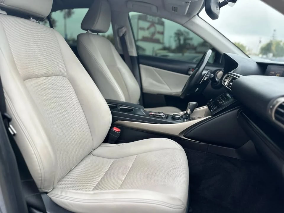 2014 Lexus IS 3rd Gen - Image 12 of 20