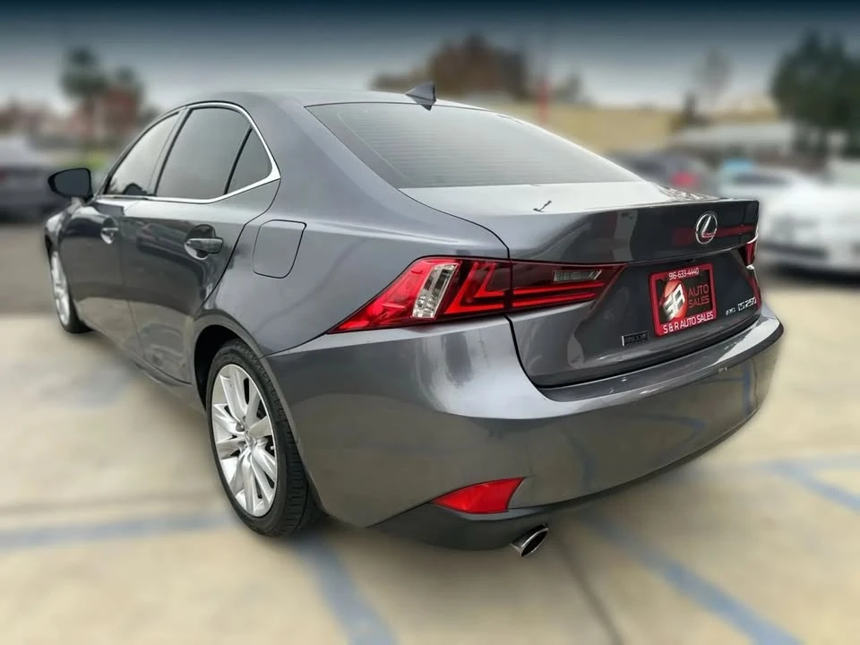 2014 Lexus IS 3rd Gen - Image 4 of 20