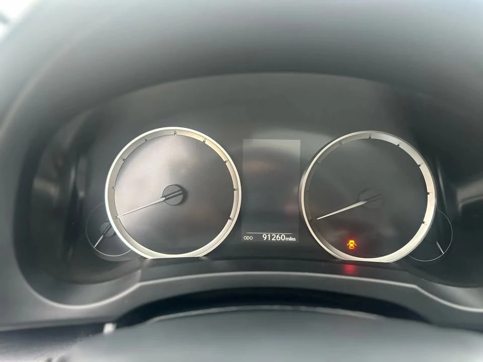2014 Lexus IS 3rd Gen - Image 15 of 20