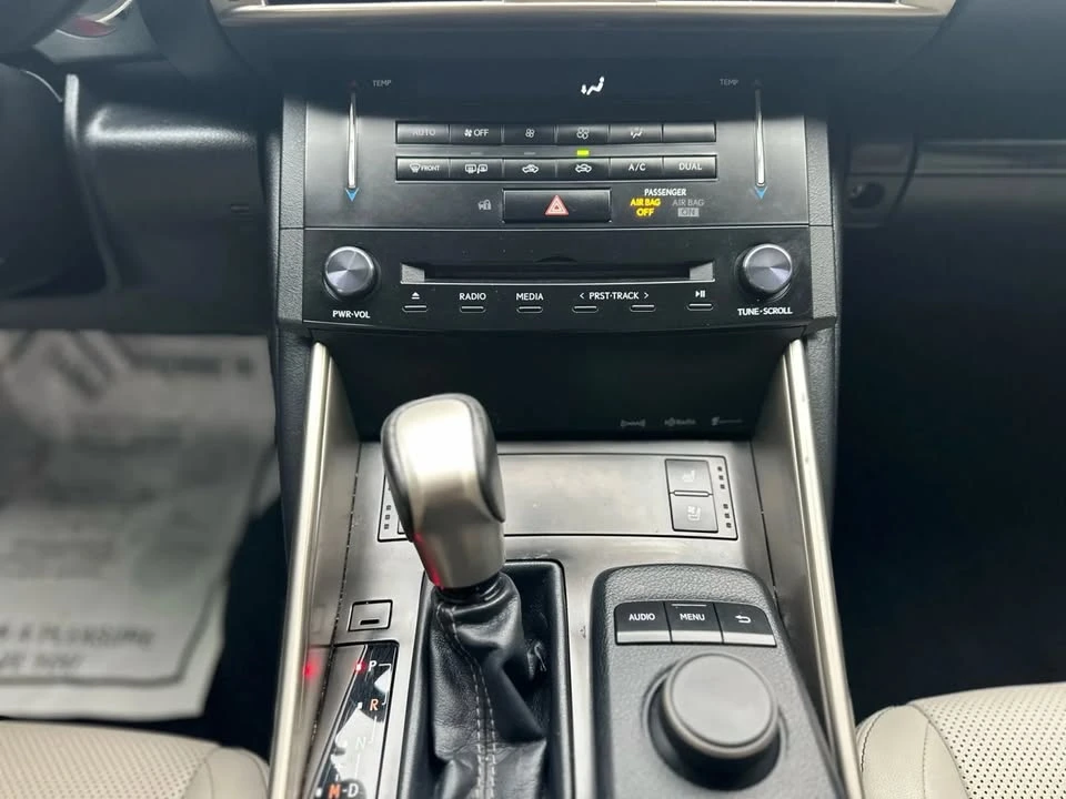 2014 Lexus IS 3rd Gen - Image 16 of 20