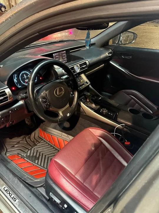 2014 Lexus IS 3rd Gen - Image 6 of 10