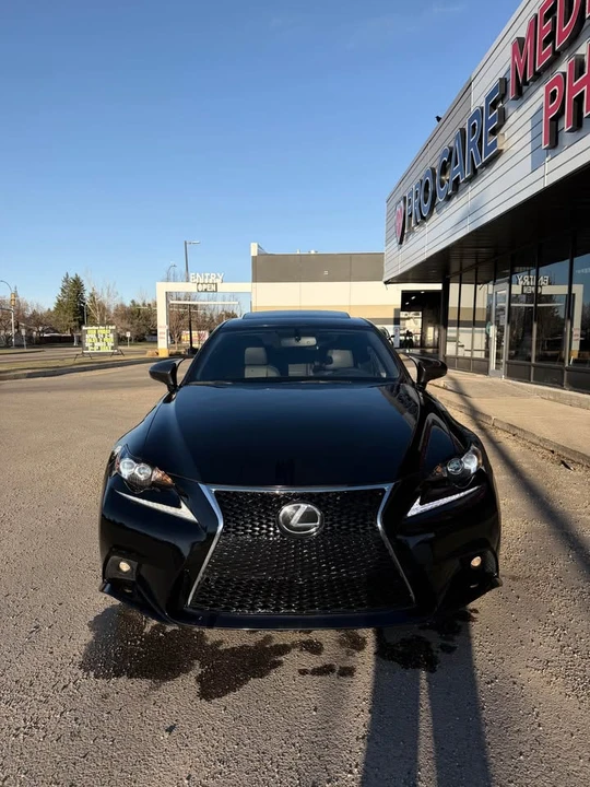 2014 Lexus IS 3rd Gen - Image 10 of 17