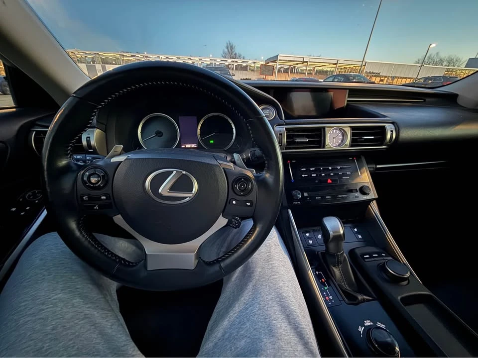 2014 Lexus IS 3rd Gen - Image 6 of 10