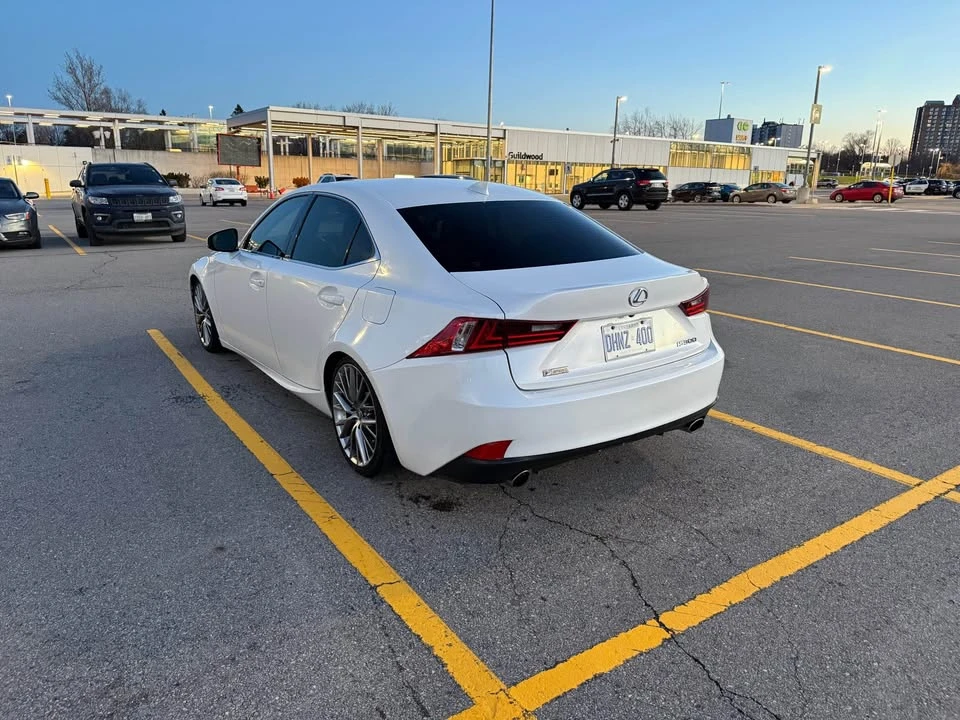 2014 Lexus IS 3rd Gen - Image 4 of 10