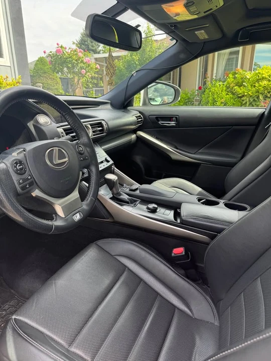 2014 Lexus IS 3rd Gen - Image 5 of 8