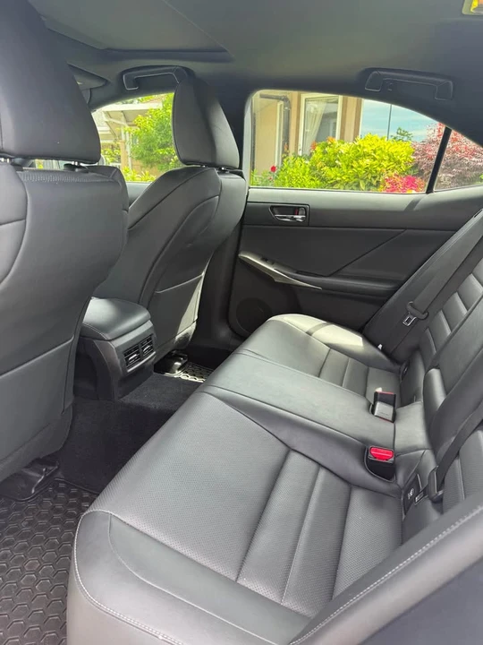 2014 Lexus IS 3rd Gen - Image 6 of 8