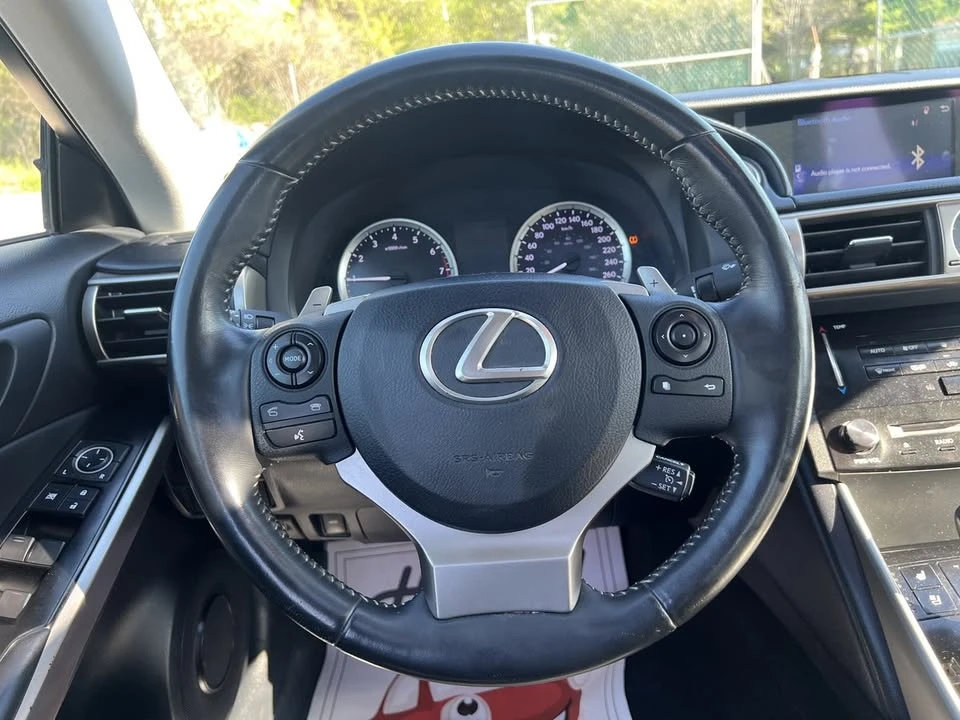 2014 Lexus IS - Image 12 of 18