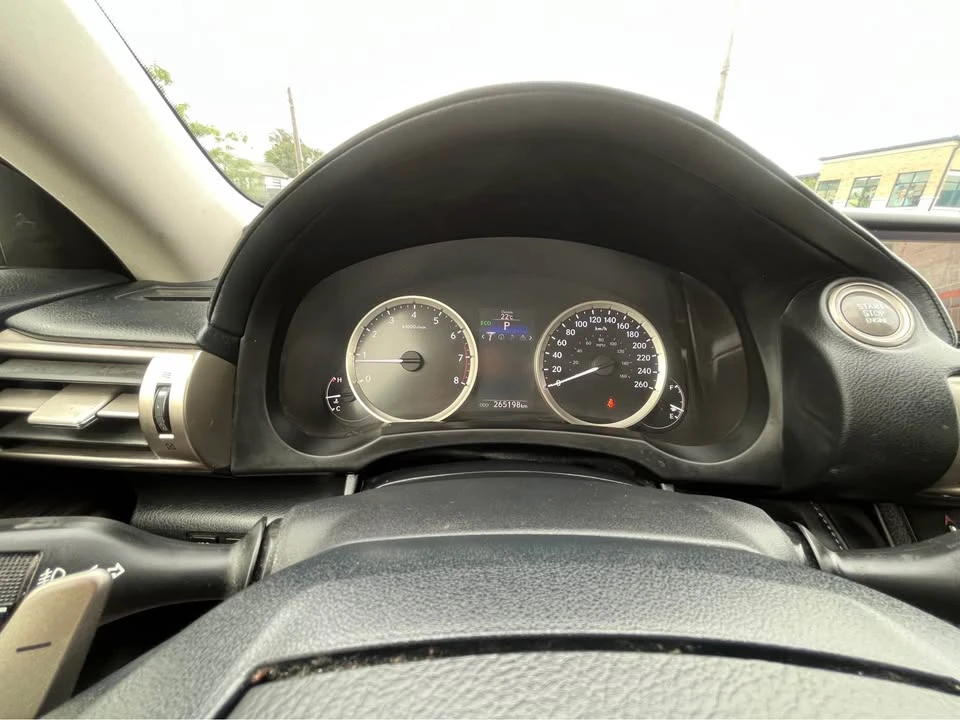 2014 Lexus IS 3rd Gen - Image 13 of 15