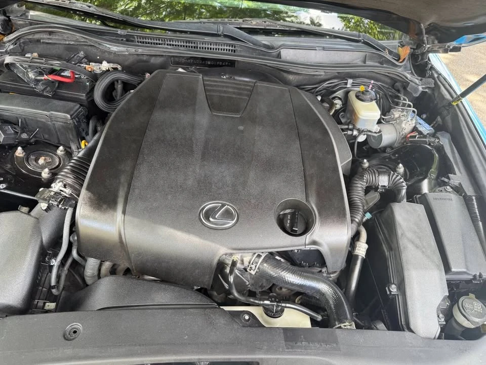 2014 Lexus IS 3rd Gen - Image 19 of 20