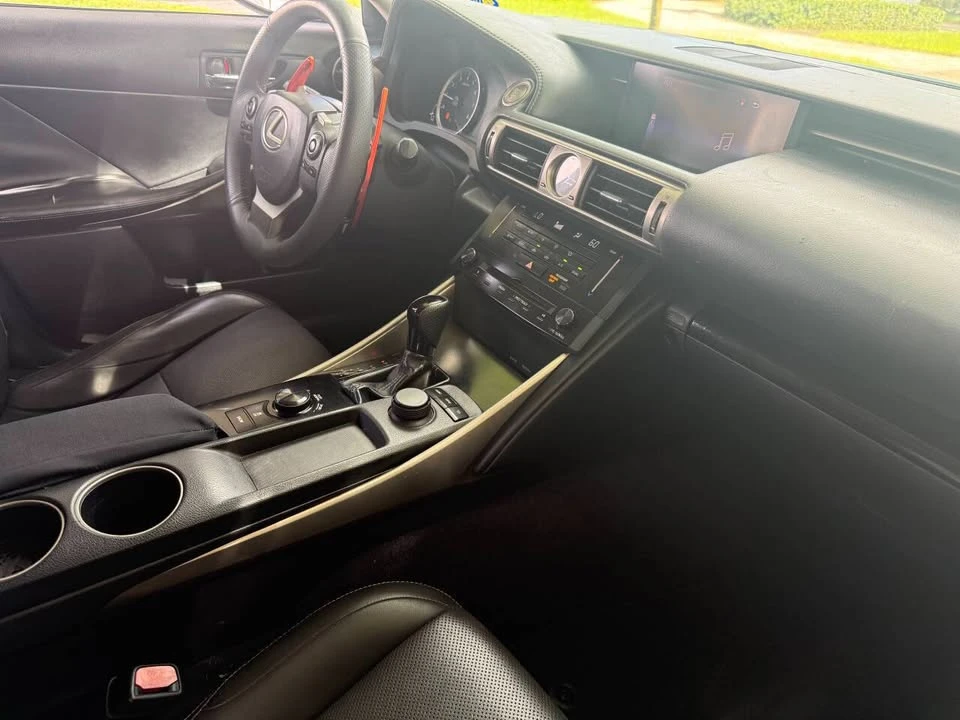 2014 Lexus IS 3rd Gen - Image 13 of 20