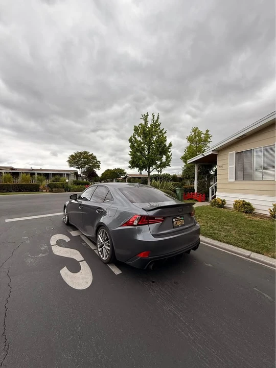 2014 Lexus IS 3rd Gen - Image 5 of 10