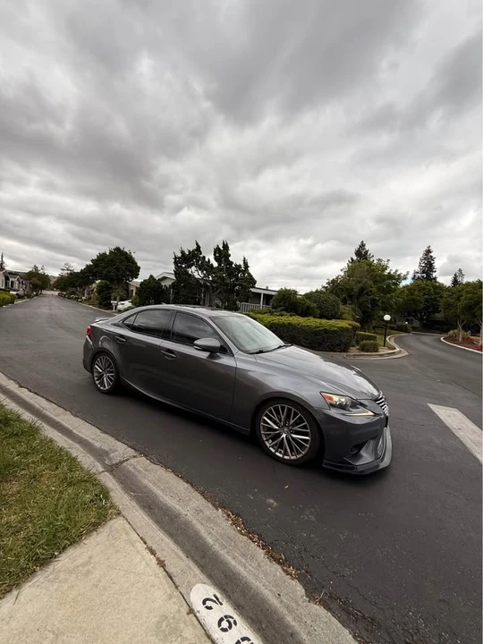 2014 Lexus IS 3rd Gen - Image 4 of 10