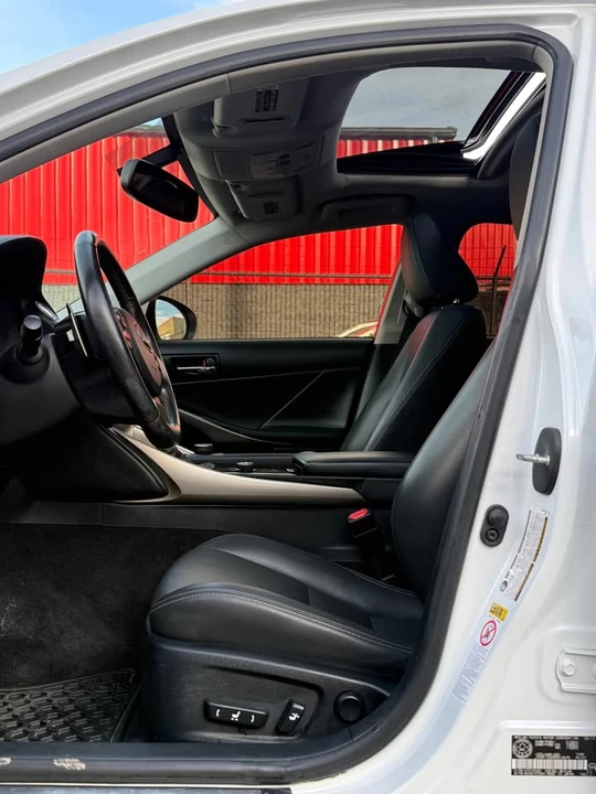 2014 Lexus IS 3rd Gen - Image 11 of 20