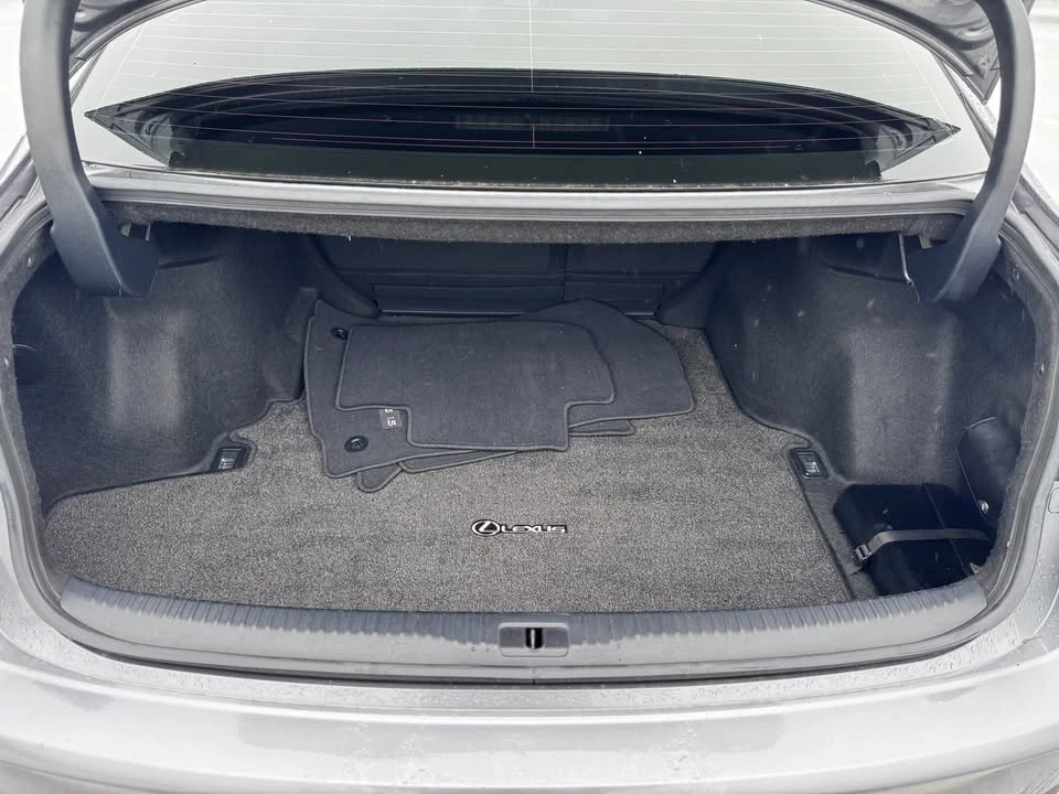 2014 Lexus IS 3rd Gen - Image 18 of 19