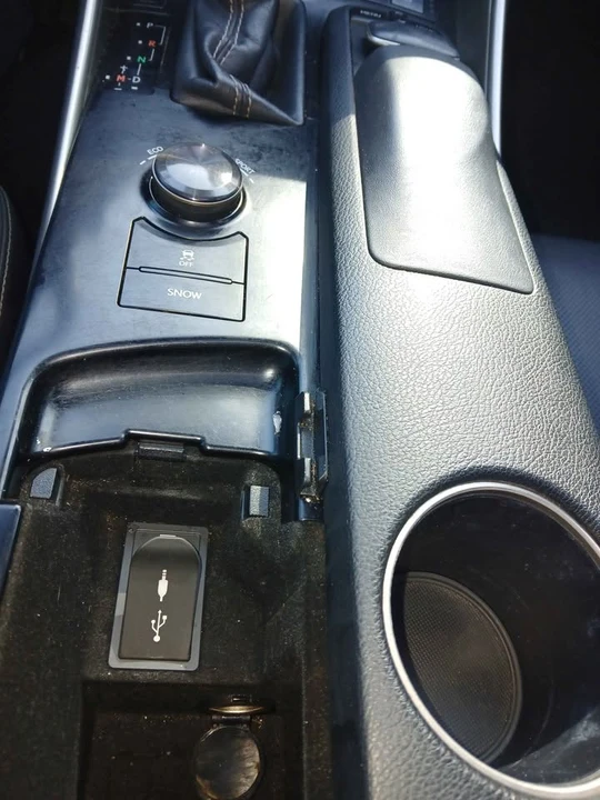 2014 Lexus IS 3rd Gen - Image 9 of 15