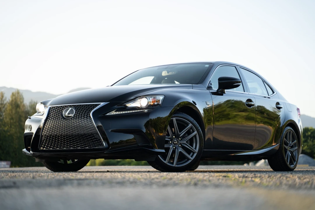 2014 Lexus IS 3rd Gen - Image 2 of 31