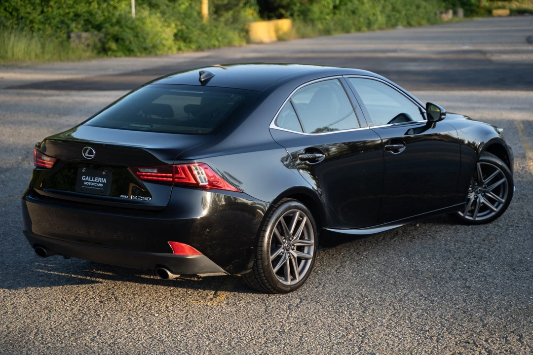 2014 Lexus IS 3rd Gen - Image 19 of 31