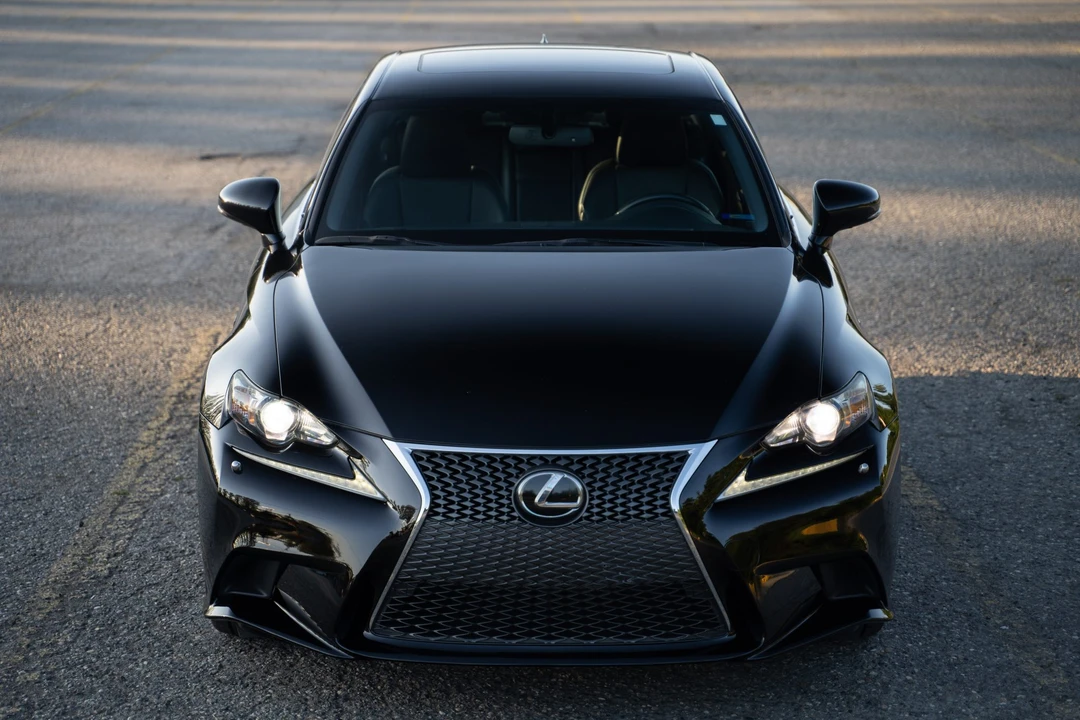 2014 Lexus IS 3rd Gen - Image 10 of 31