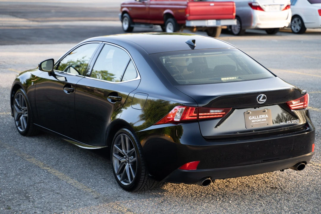 2014 Lexus IS 3rd Gen - Image 29 of 31