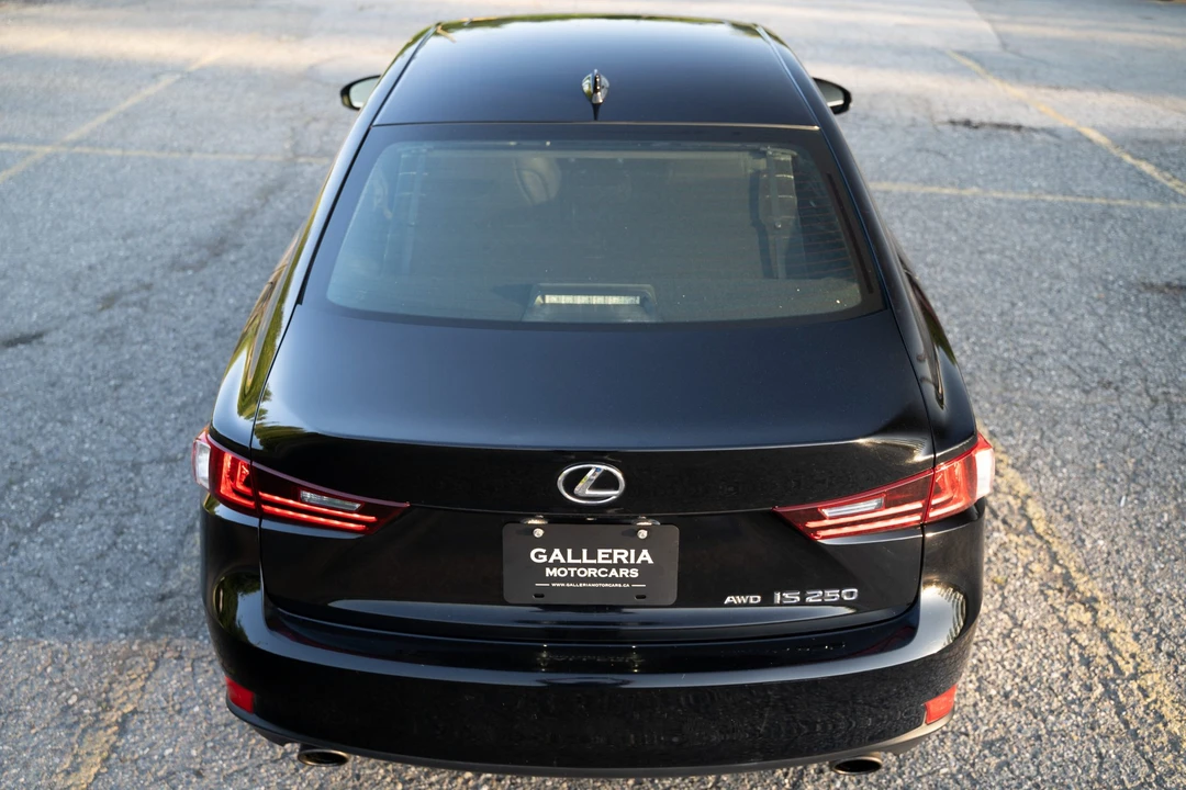 2014 Lexus IS 3rd Gen - Image 23 of 31