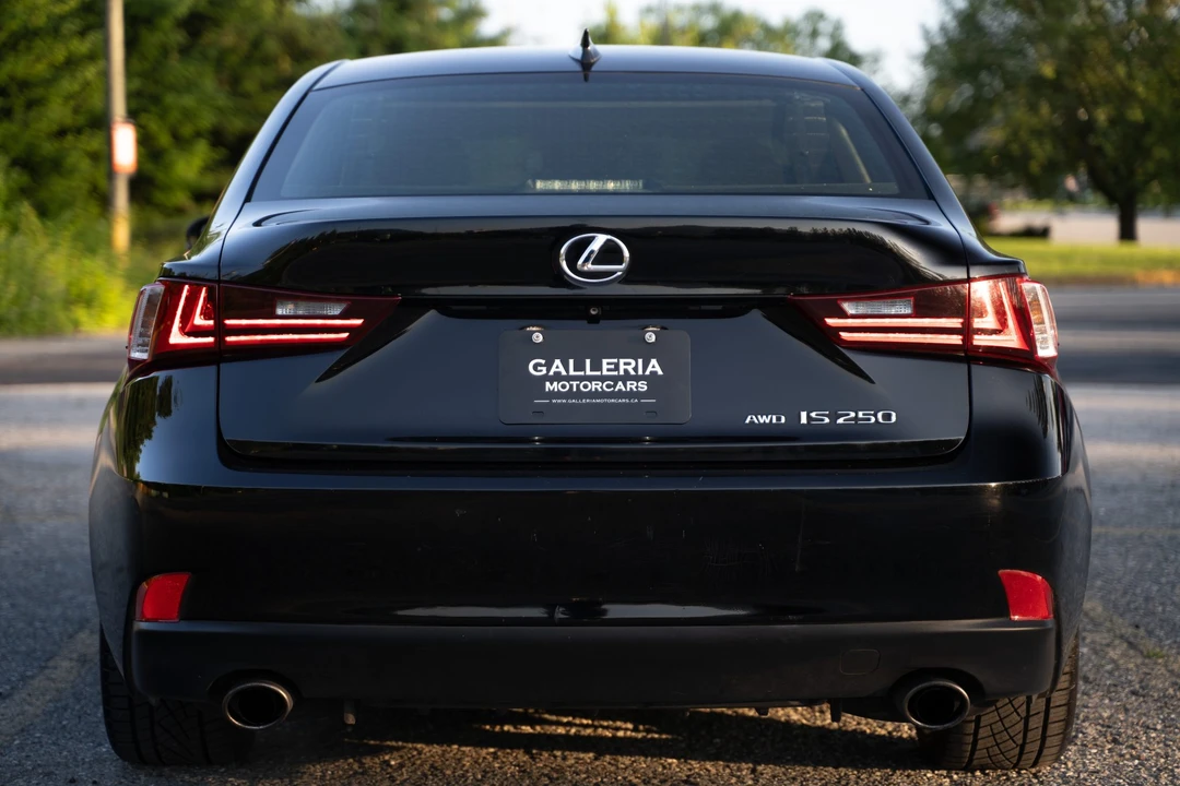 2014 Lexus IS 3rd Gen - Image 25 of 31