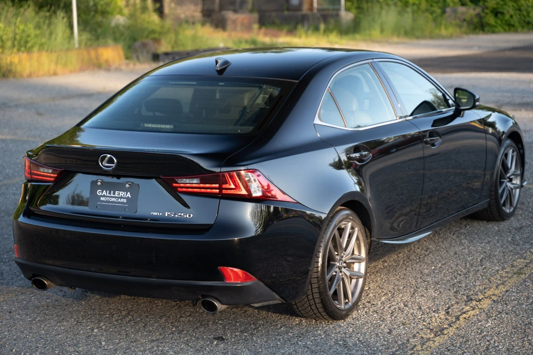2014 Lexus IS 3rd Gen - Image 22 of 31