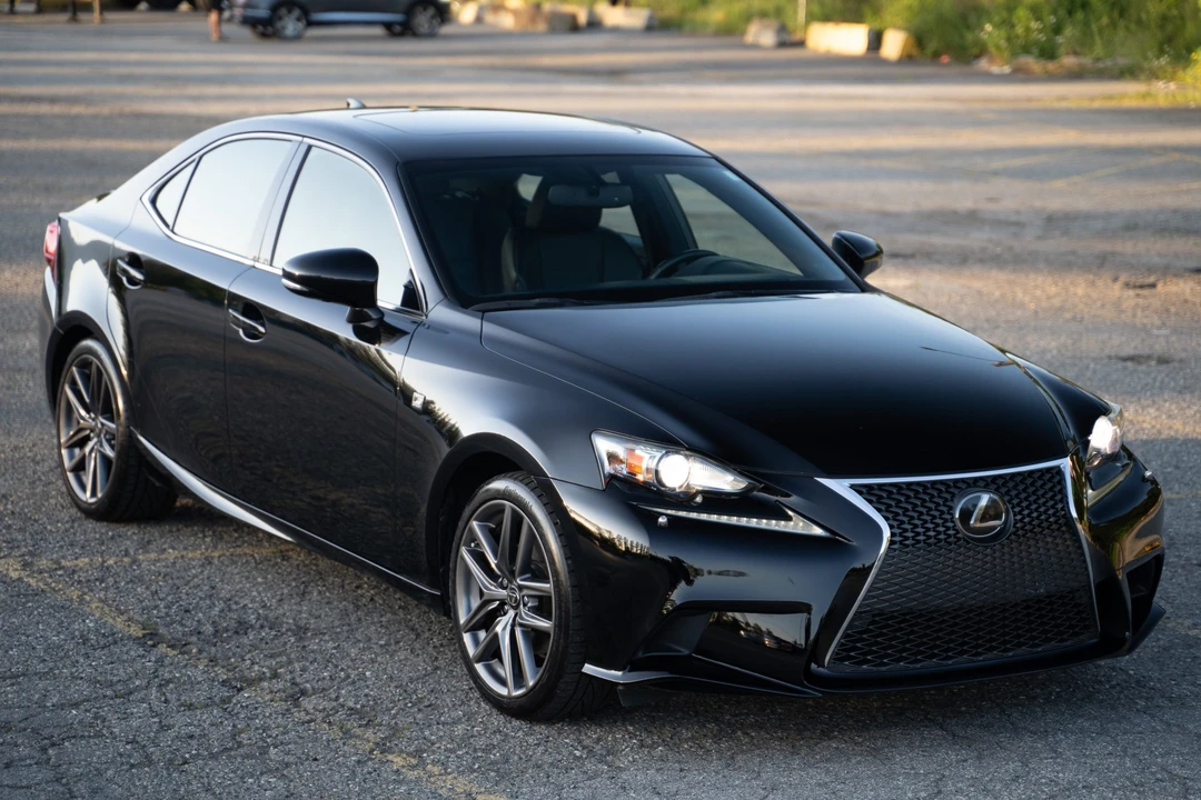 2014 Lexus IS 3rd Gen - Image 13 of 31