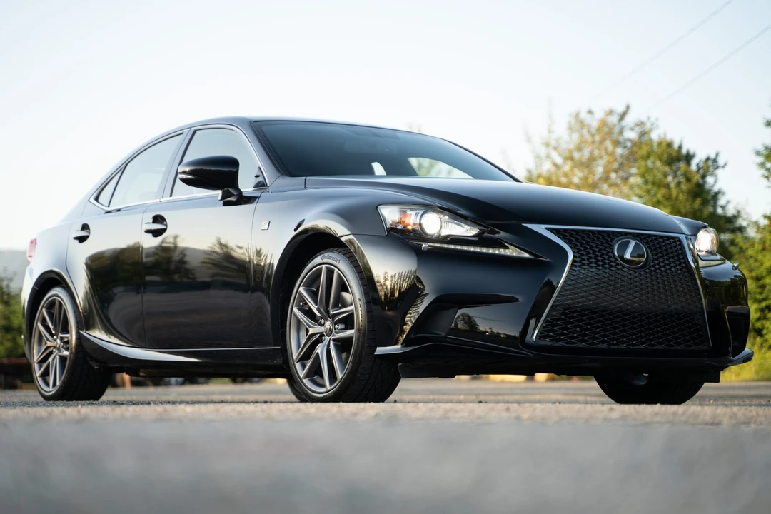 2014 Lexus IS 3rd Gen - Image 15 of 31