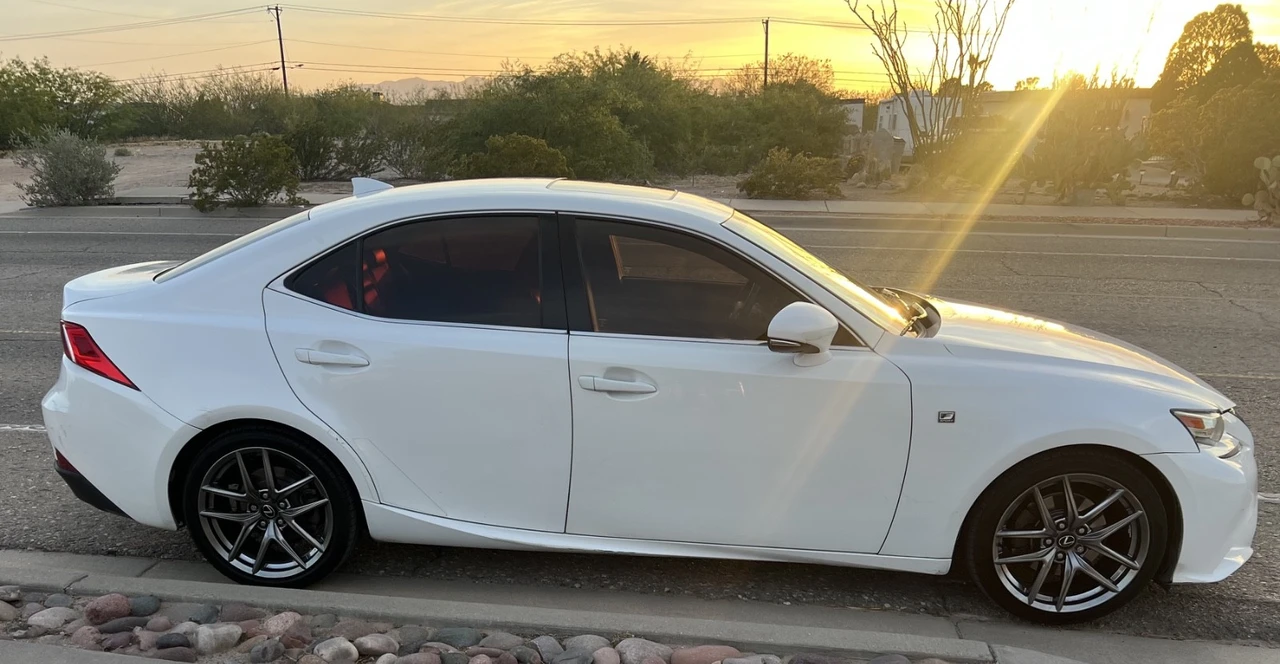 2014 Lexus IS - Image 8 of 9