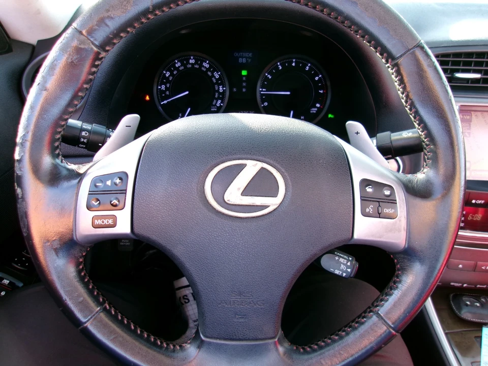 2014 Lexus IS 2nd Gen - Image 19 of 20